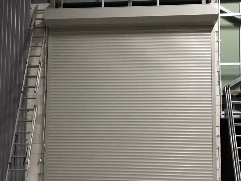 Роллетные ворота Doorhan из профиля RH77M в СПБ